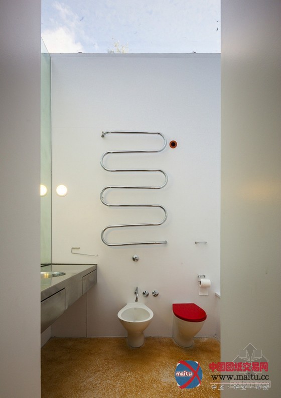 伦敦五颜六色装饰的私人住宅设计