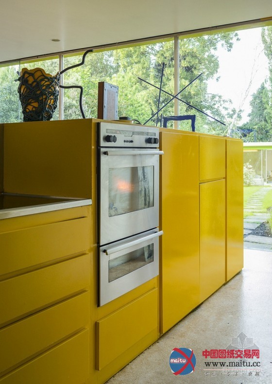 伦敦五颜六色装饰的私人住宅设计