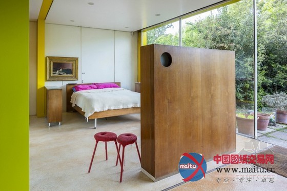 伦敦五颜六色装饰的私人住宅设计