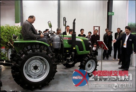 奇瑞重工盛装亮相第三届海峡两岸农机展