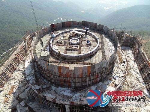 探台风瞰全城 紫帽山上“泉州第一眼”封顶