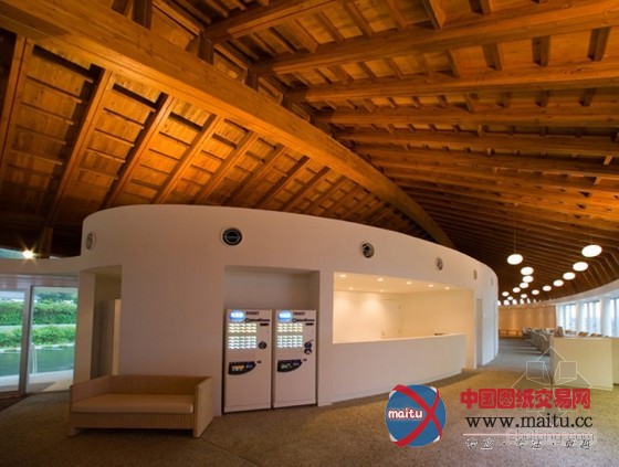 日本三头鲸鱼室内温泉中心设计 形式独特