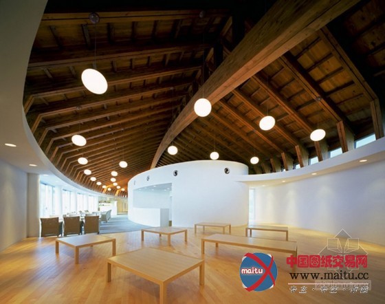 日本三头鲸鱼室内温泉中心设计 形式独特