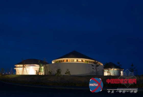 日本三头鲸鱼室内温泉中心设计 形式独特