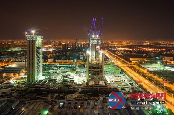 天津:117大厦突破150米 靠山楼即将封顶