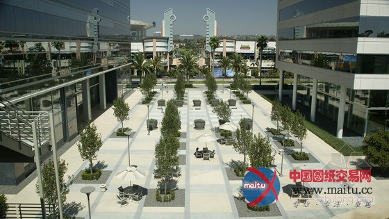 SWA设计的霍华德休斯中心商务公园