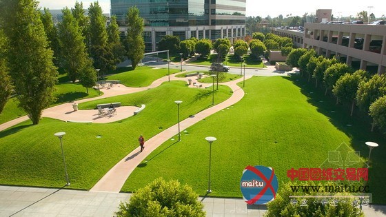 SWA设计的霍华德休斯中心商务公园