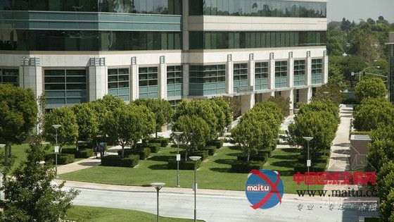 SWA设计的霍华德休斯中心商务公园