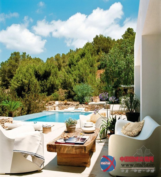 西班牙豪华地中海风格别墅设计 让生活更加惬意舒适