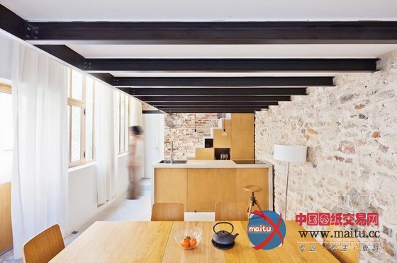 法国工作室住宅改造设计 充满岁月的质感