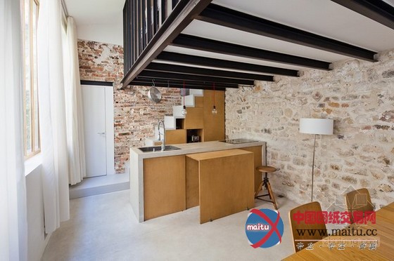 法国工作室住宅改造设计 充满岁月的质感