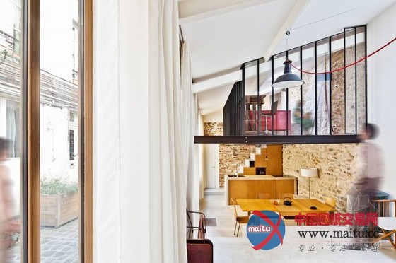 法国工作室住宅改造设计 充满岁月的质感