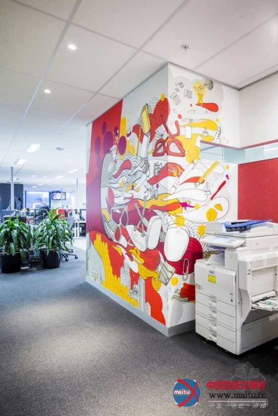 澳大利亚联邦银行办公空间设计 有趣的插画装饰