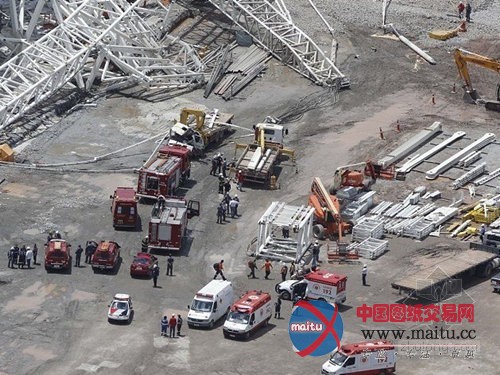 巴西世界杯开幕式球场顶棚坍塌 3人不幸遇难