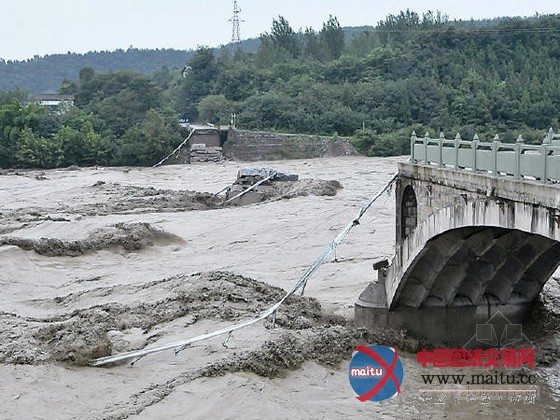 江油大年夜桥垮塌现场