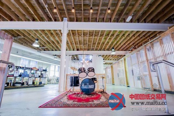 澳大利亚Hallway办公室设计 原木装饰充满亲和力