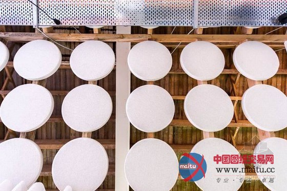 澳大利亚Hallway办公室设计 原木装饰充满亲和力