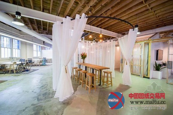 澳大利亚Hallway办公室设计 原木装饰充满亲和力