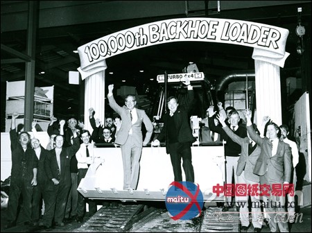 JCB挖掘装载机创新60年:为激情喝彩