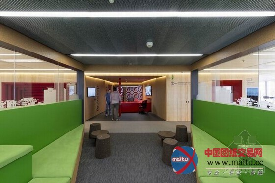 马德里谷歌办公室设计 色彩让空间充满活力