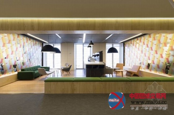 马德里谷歌办公室设计 色彩让空间充满活力