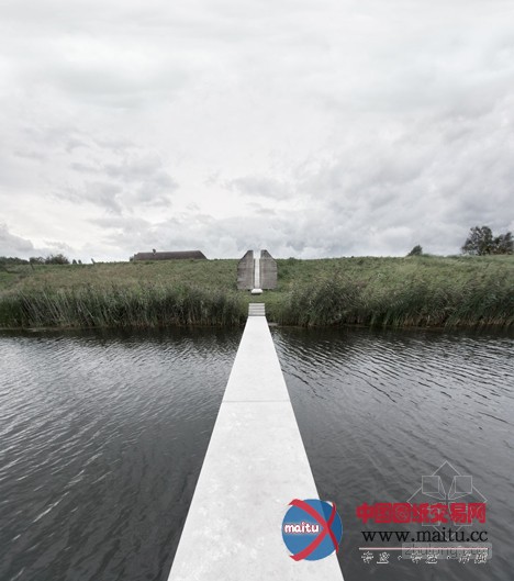 RAAAF等设计的荷兰一分为二的混凝土碉堡