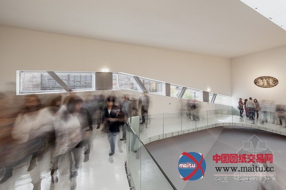 Josep Lluís Mateo设计布朗库堡文化中心