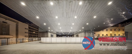 Josep Lluís Mateo设计布朗库堡文化中心