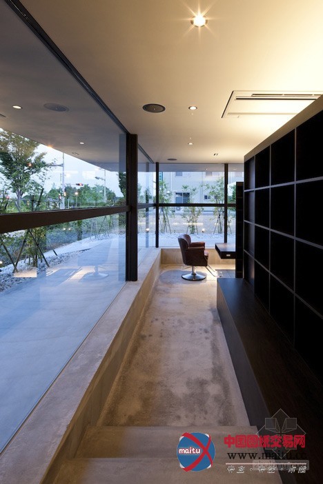 阿波罗建筑师事务所设计的日本滨松有发廊的别墅