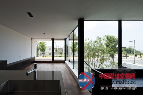 阿波罗建筑师事务所设计的日本滨松有发廊的别墅