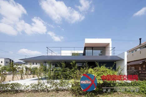 阿波罗建筑师事务所设计的日本滨松有发廊的别墅