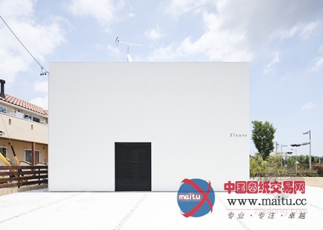 阿波罗建筑师事务所设计的日本滨松有发廊的别墅