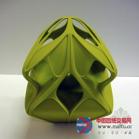 扎哈•哈迪德受邀设计2013年圣诞节装饰