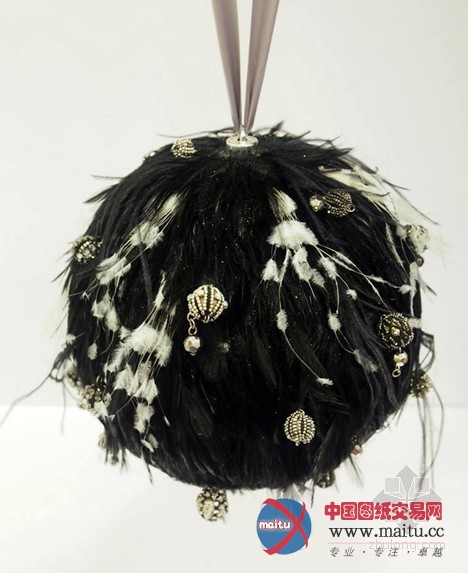 扎哈•哈迪德受邀设计2013年圣诞节装饰