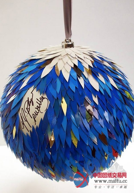 扎哈•哈迪德受邀设计2013年圣诞节装饰