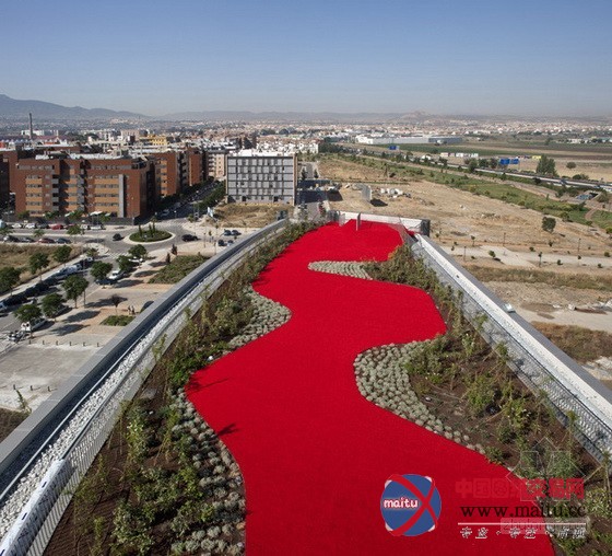 西班牙格拉纳达广场 城市中的农田景观