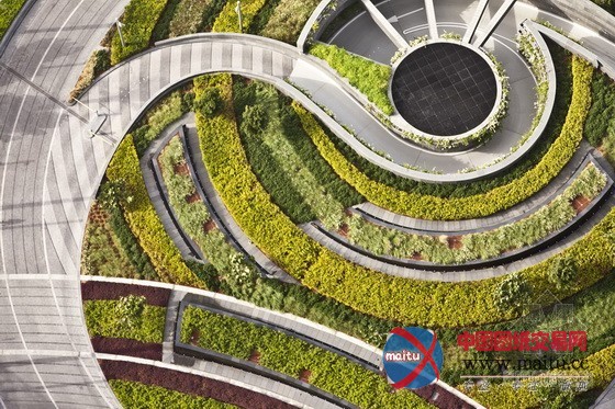 SWA设计的迪拜哈利法塔摩天大楼公园