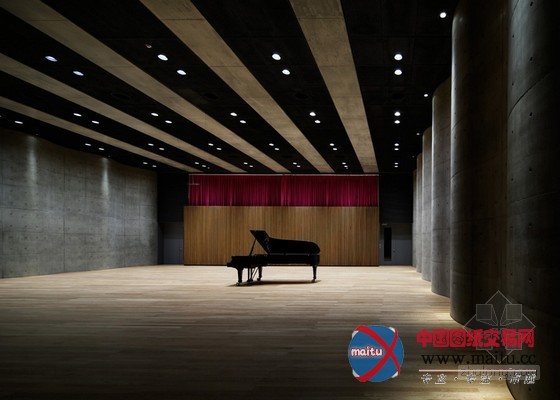 k/o设计日本音乐大学银色圆顶建筑