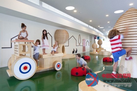 独特组合!以色列幼儿园装修设计