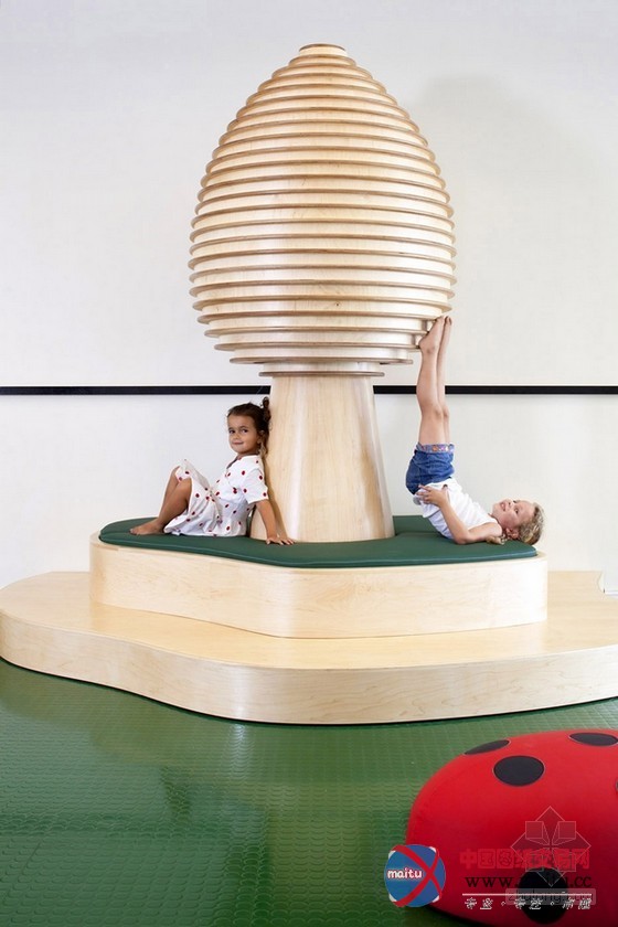 独特组合!以色列幼儿园装修设计