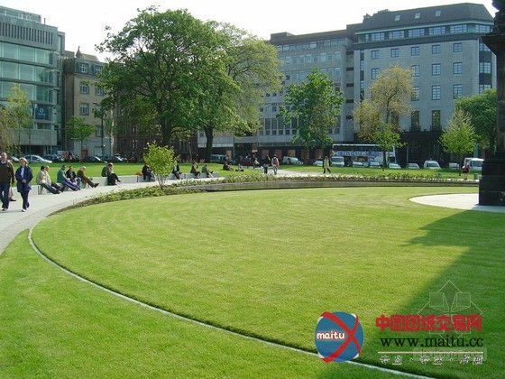 Gillespies公司设计的圣安德鲁广场