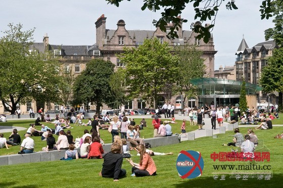 Gillespies公司设计的圣安德鲁广场