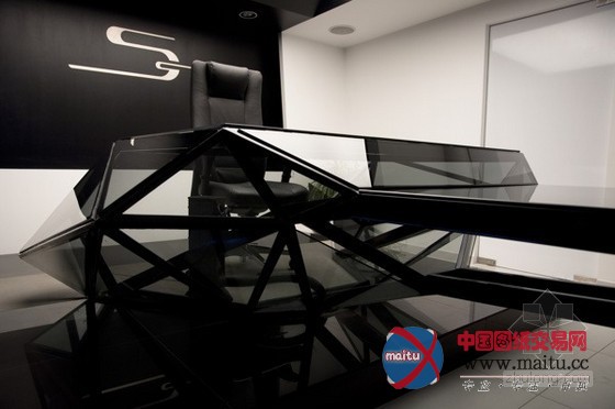 保加利亚工作室设计 充满了未来感与张力