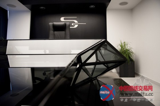 保加利亚工作室设计 充满了未来感与张力