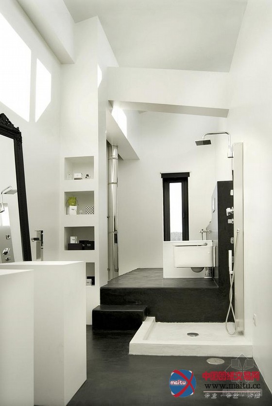 特色设计 西班牙Chiaroscuro黑白住宅