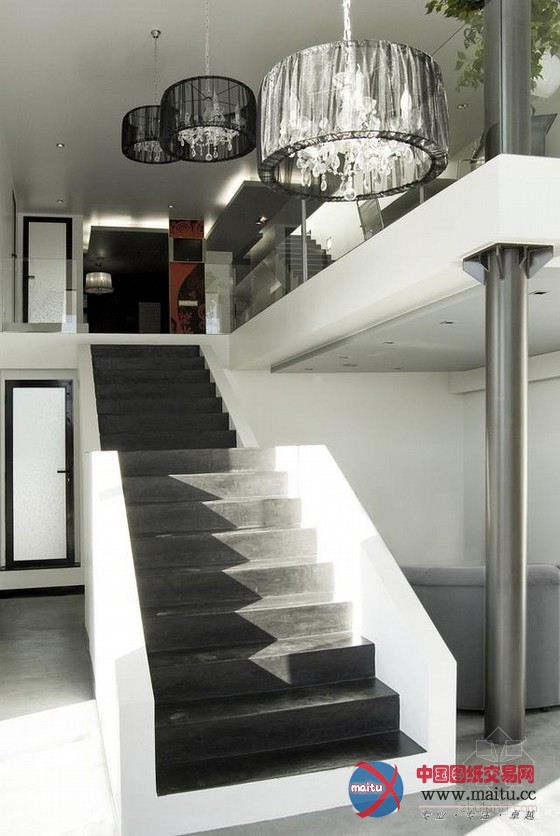 特色设计 西班牙Chiaroscuro黑白住宅