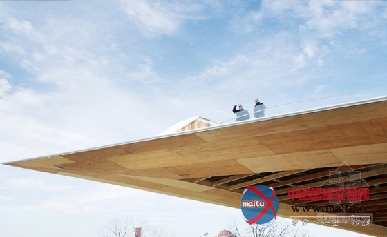 DAVIS BRODY BOND设计的华盛顿圣伊丽莎白东入口亭的绿色大屋顶