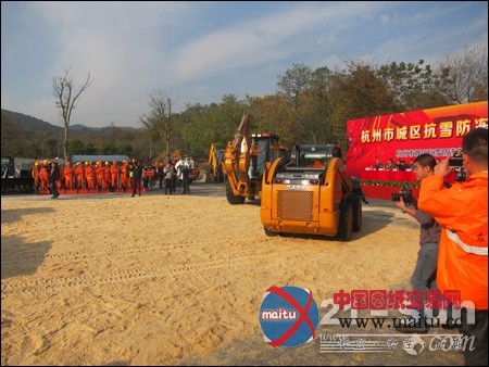 凯斯设备现身杭州城区抗雪防冻应急演示