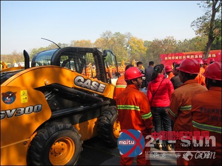 凯斯设备现身杭州城区抗雪防冻应急演示