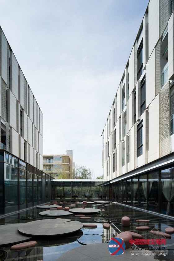 Tsushima Design工作室设计的上海万科五玠坊